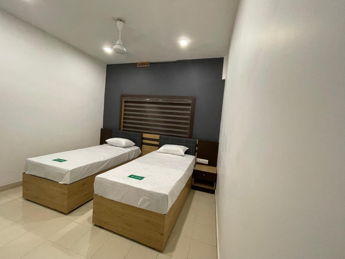 Pmr Grandays Hotel Malappuram Buitenkant foto